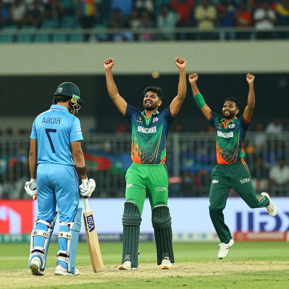 ব্লকচেইন ক্লজ: ক্রিকেটের নতুন চুক্তিনামায় স্মার্ট কন্ট্র্যাক্টের উত্থান