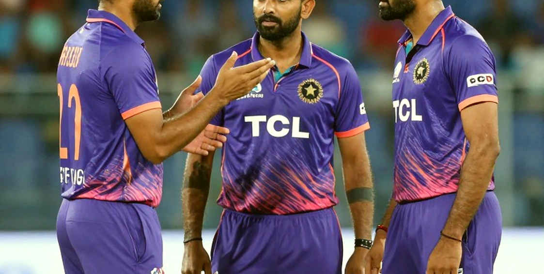 বাংলাদেশের টি-টোয়েন্টি অ্যাঙ্কর-ফাঁদ: ৩৫ বলে ৪৫ রানের নীরব হিসাব বাংলাদেশের টি-টোয়েন্টি অ্যাঙ্কর-ফাঁদ: ৩৫ বলে ৪৫ রানের নীরব হিসাব