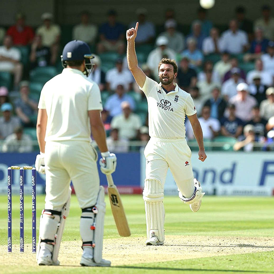 The Auctioneer's Hammer, Empty Stands and an Unequal Calendar: Who Really Prices Women's Cricket? The Auctioneer's Hammer, Empty Stands and an Unequal Calendar: Who Really Prices Women's Cricket?