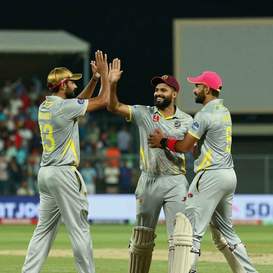 দুই ক্যাপ্টেন, দুই পরিচয়: পাকিস্তানের সাদা বলের রিসেট-লেজারে বাবর, শাহিন ও সালমানের রায় দুই ক্যাপ্টেন, দুই পরিচয়: পাকিস্তানের সাদা বলের রিসেট-লেজারে বাবর, শাহিন ও সালমানের রায়
