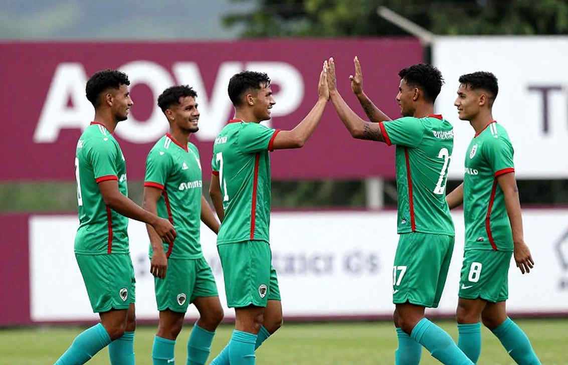 নীরব ফিজিও রুমের কোলাহল: কনসার কোয়াড আর স্কটের 'অদ্ভুত' ইনজুরি যেভাবে ইংল্যান্ডের গভীরতা পরীক্ষা করছে নীরব ফিজিও রুমের কোলাহল: কনসার কোয়াড আর স্কটের 'অদ্ভুত' ইনজুরি যেভাবে ইংল্যান্ডের গভীরতা পরীক্ষা করছে