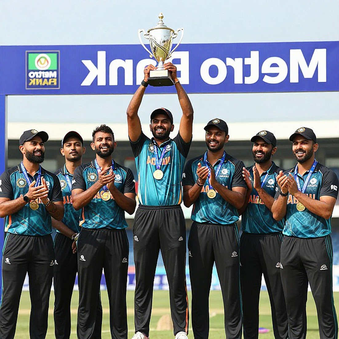এশীয় ক্রিকেটের অদৃশ্য সিদ্ধান্ত: ট্রান্সফার উইন্ডো, ডিআরএস ও এক মিলিমিটারের বিচার