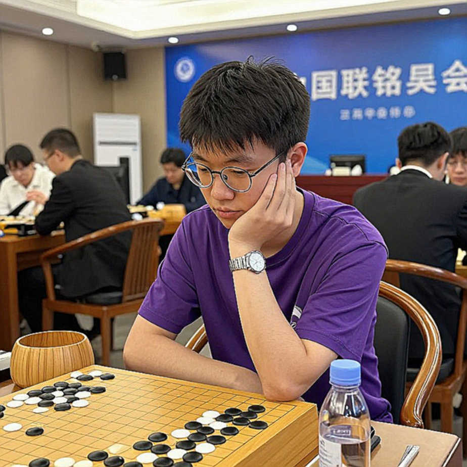 One Hour of Scandinavian: The Sword of Damocles, or the Shadow of Carlsen's Name