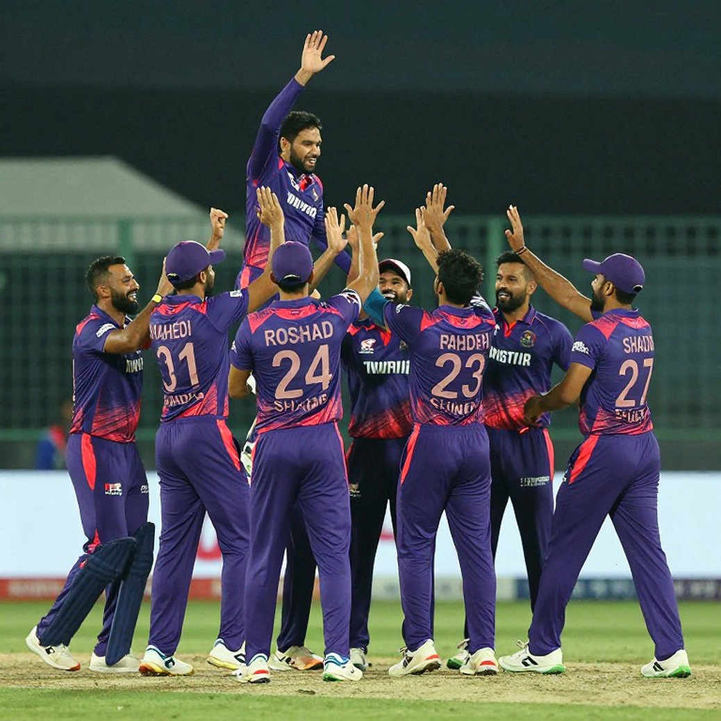 ১১–৪০ ওভারের জোন ম্যাপ: যে ফাঁকা ফিল্ডটা আসলে আক্রমণ করে