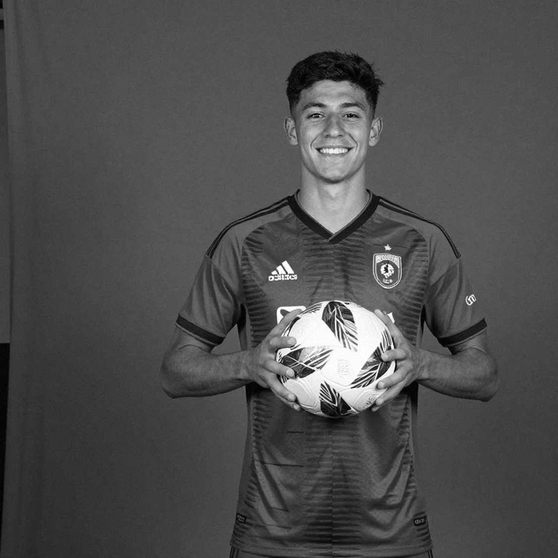 স্পেনের আগে মাইনু নেই — টুইচেলের সংবাদ সম্মেলনে যে ফাঁকটা কেউ দেখতে পাচ্ছে না